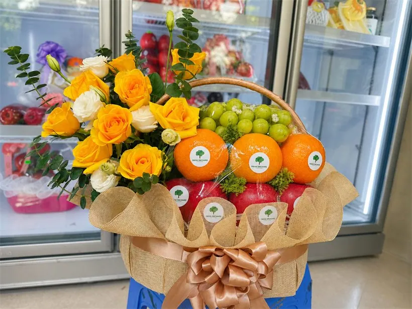 Giỏ Quà Bình An — Fresh Orchard